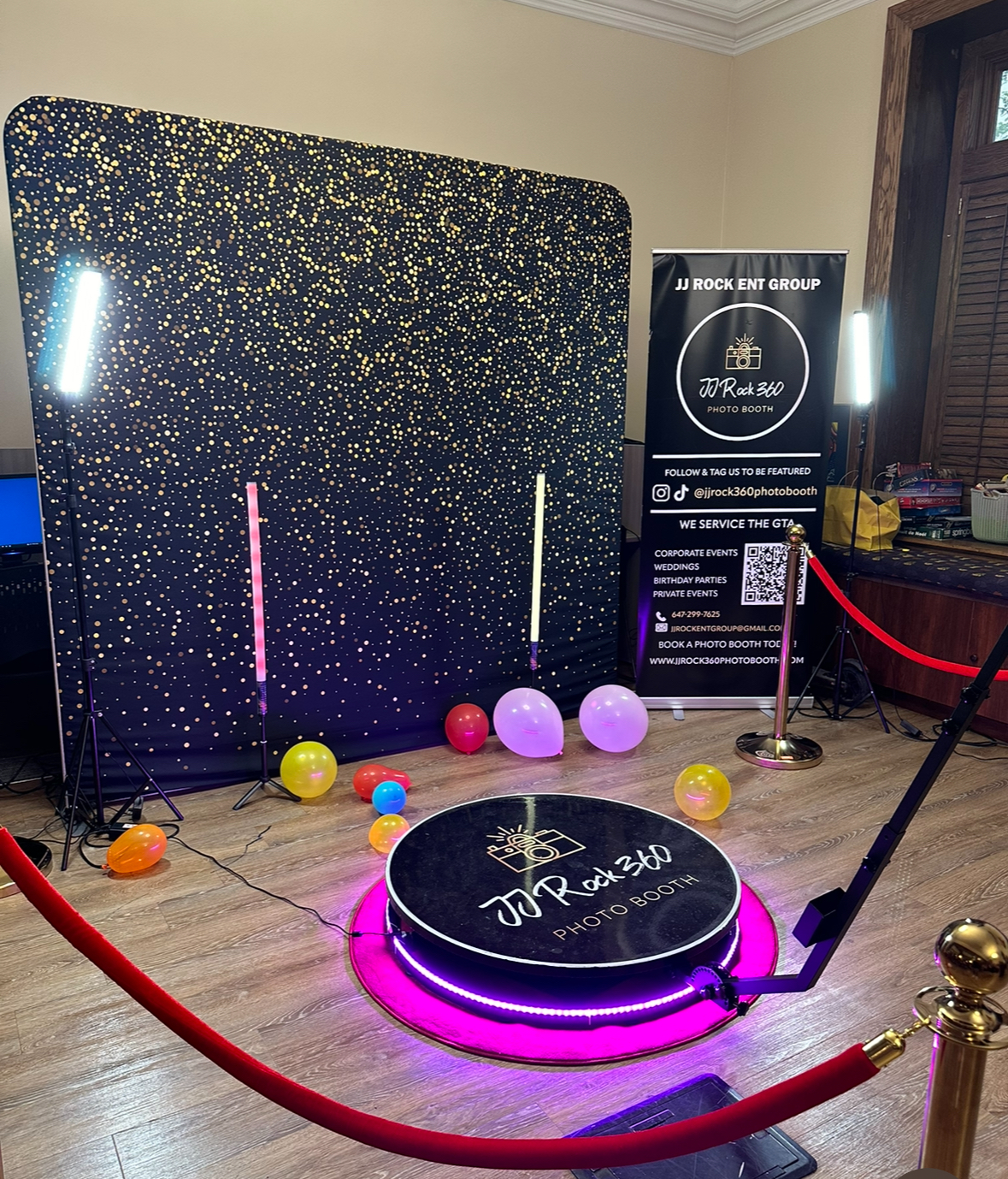 360 Photo Booth vs Classic Photo Booth: Which Is Right for Your Event?